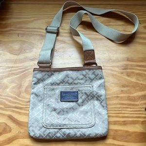 Tommy Hilfiger Crossbody Bag